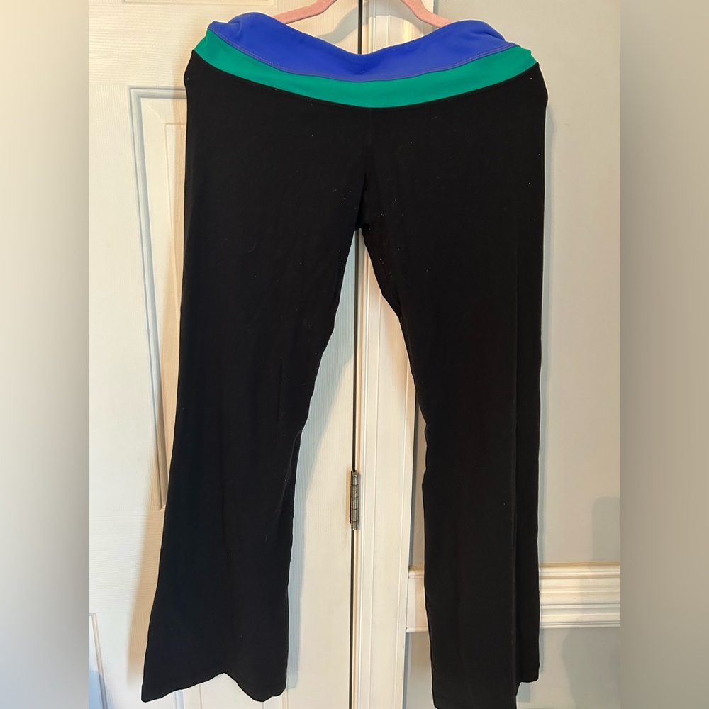 Lululemon pants size 12 flair